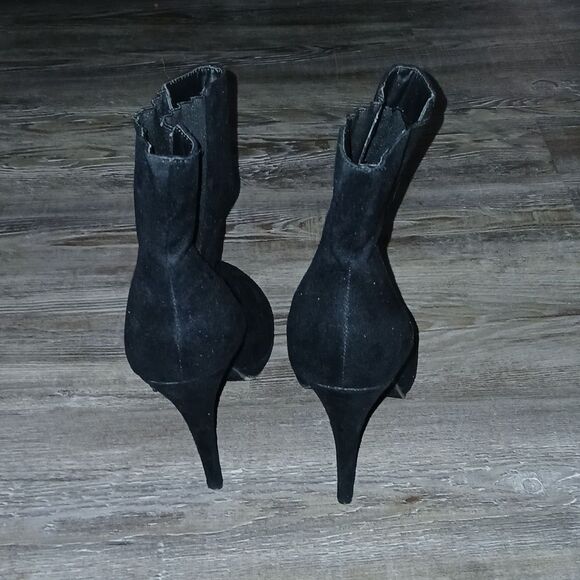 M by Michael Antonio black ankle heeled pull on boots  Sz 9 EUC - Picture 4 of 8